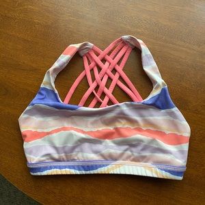 Lululemon sports bra